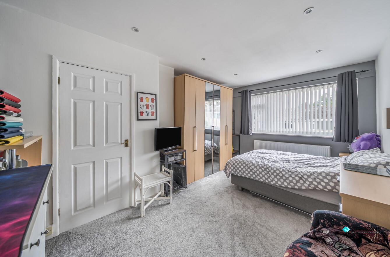 Croftfield Crescent, Newton, Swansea, SA3 4UL